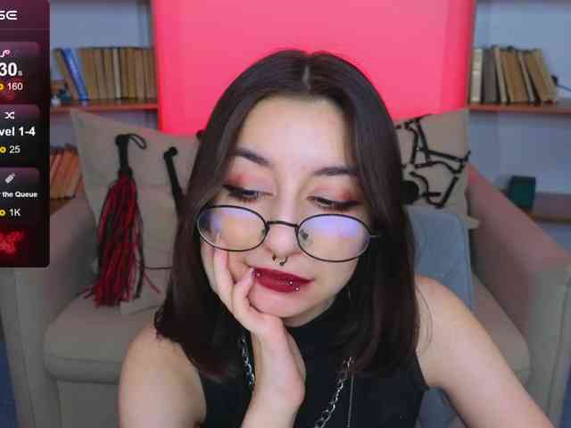 MistressMarcelline webcam