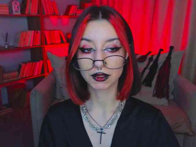 MistressMarcelline webcam