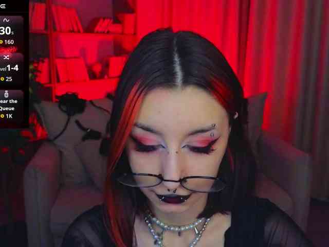 MistressMarcelline webcam