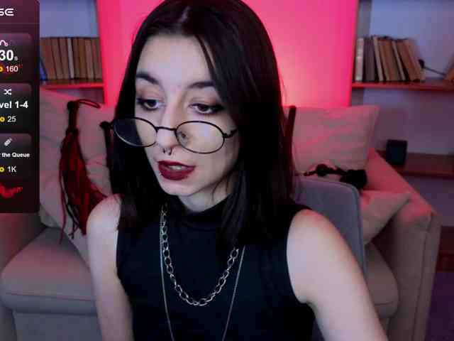MistressMarcelline webcam