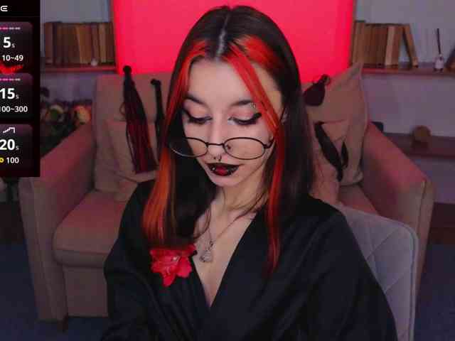 MistressMarcelline webcam