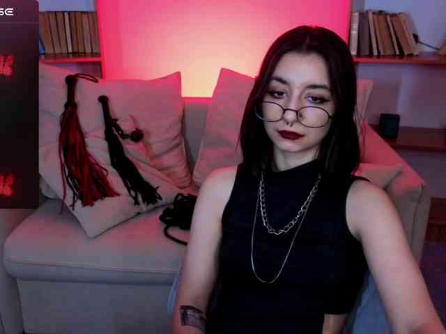 MistressMarcelline webcam