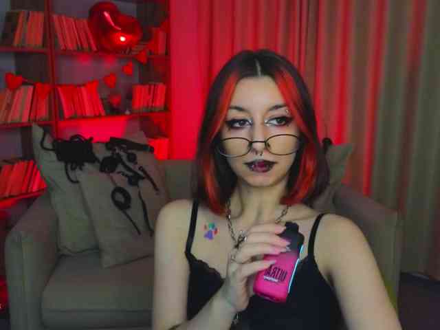 MistressMarcelline webcam