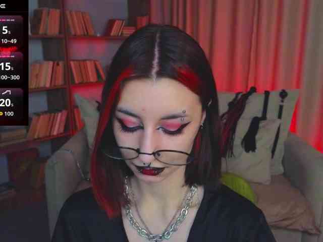 MistressMarcelline webcam