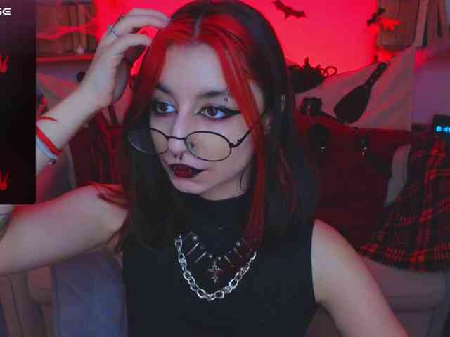 MistressMarcelline webcam