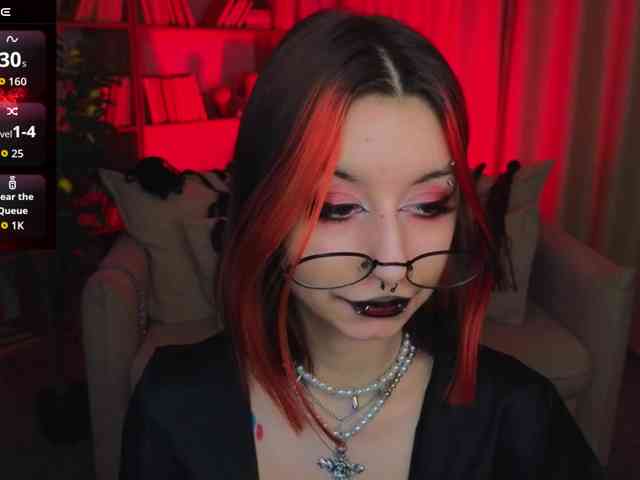 MistressMarcelline webcam