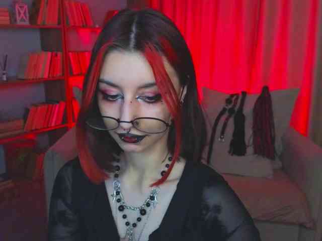 MistressMarcelline webcam
