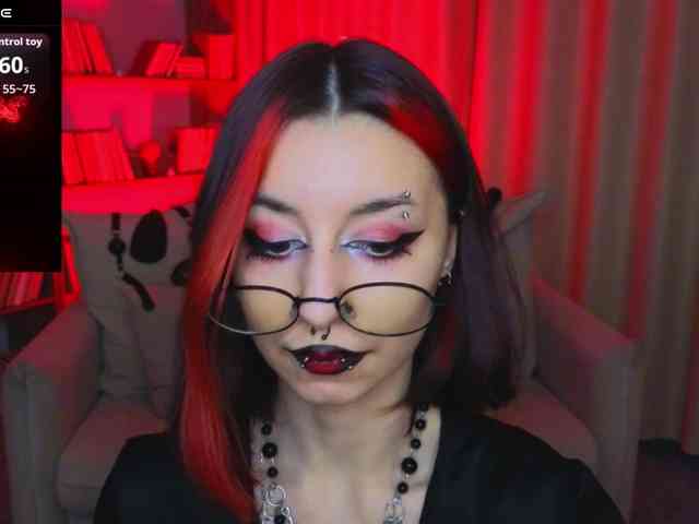 MistressMarcelline webcam