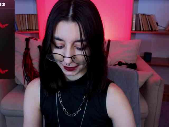MistressMarcelline webcam