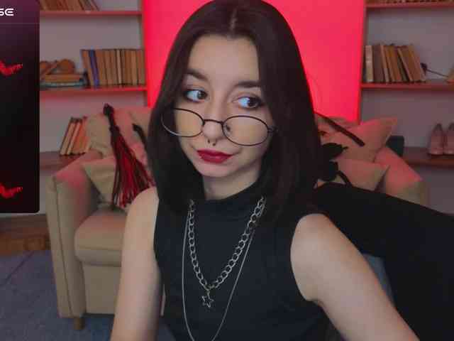 MistressMarcelline webcam