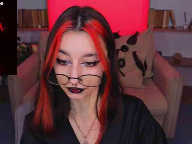 MistressMarcelline webcam