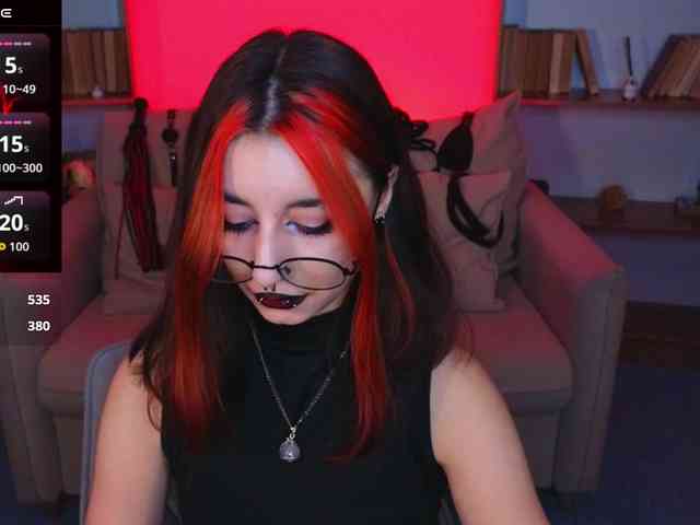 MistressMarcelline webcam