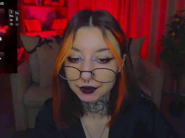 MistressMarcelline webcam