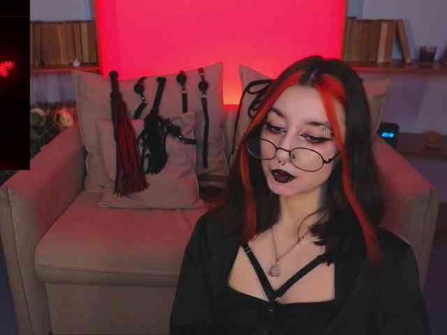 MistressMarcelline webcam