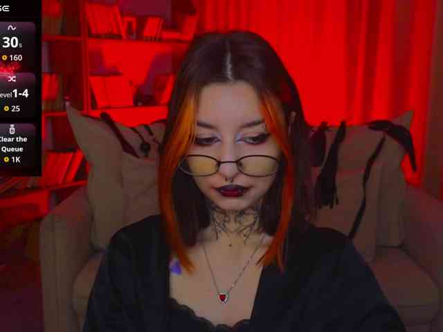 MistressMarcelline webcam