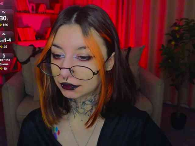 MistressMarcelline webcam