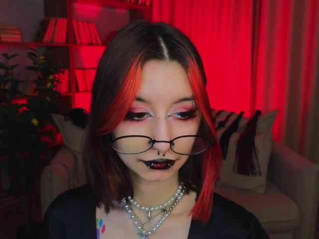 MistressMarcelline webcam