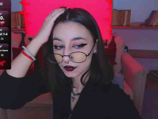 MistressMarcelline webcam