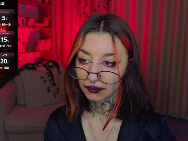 MistressMarcelline webcam