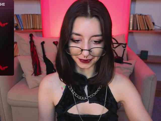 MistressMarcelline webcam