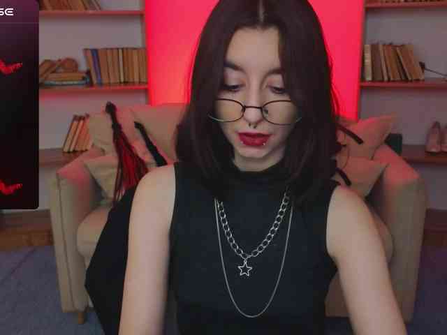 MistressMarcelline webcam