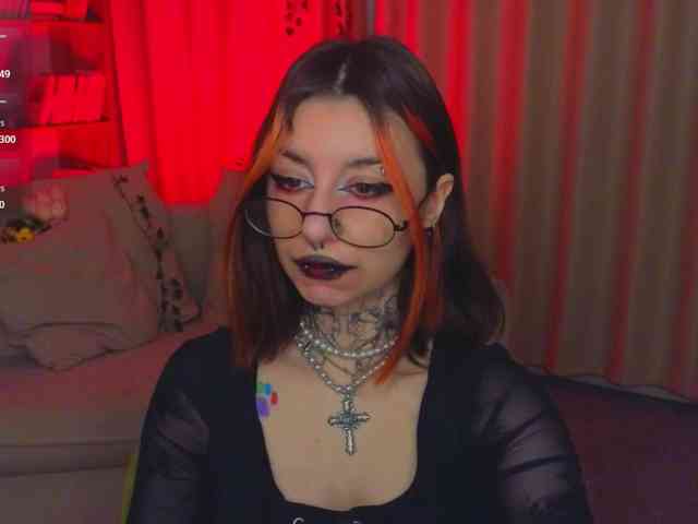 MistressMarcelline webcam