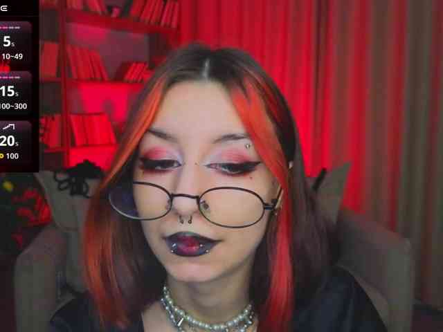 MistressMarcelline webcam
