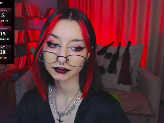 MistressMarcelline webcam