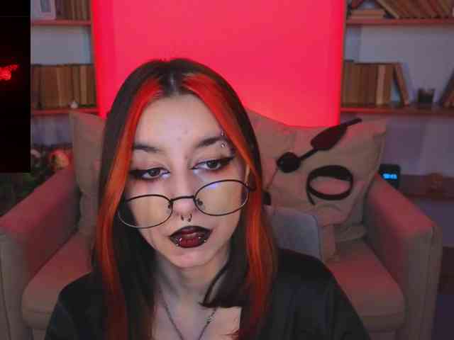 MistressMarcelline webcam