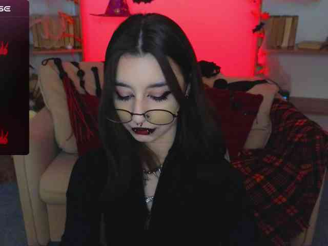 MistressMarcelline webcam
