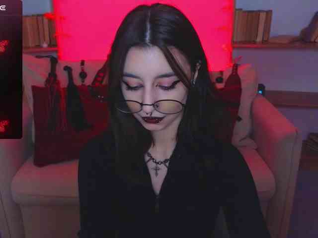 MistressMarcelline webcam