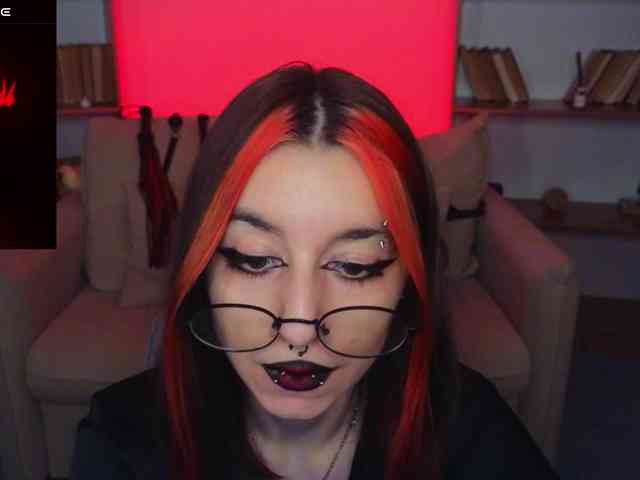 MistressMarcelline webcam