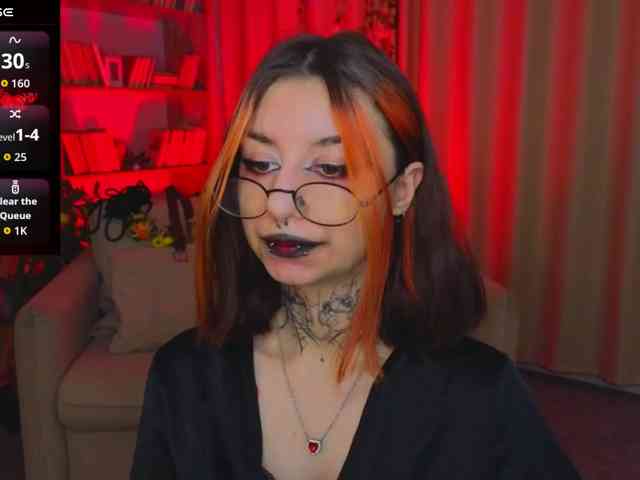 MistressMarcelline webcam