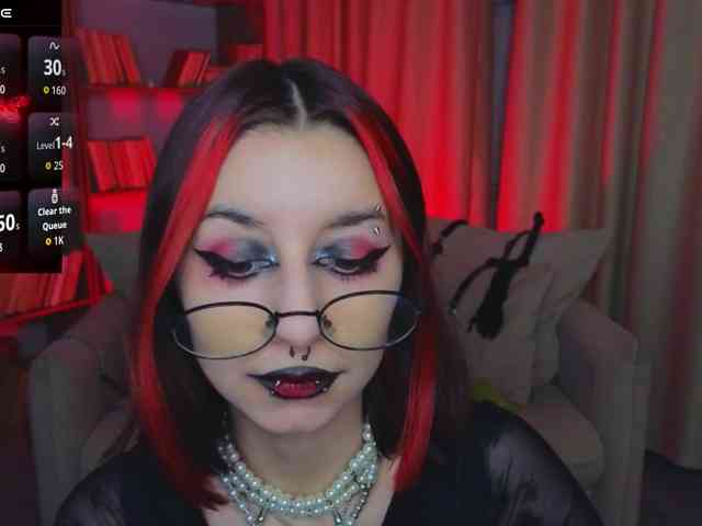 MistressMarcelline webcam