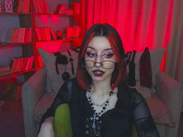MistressMarcelline webcam
