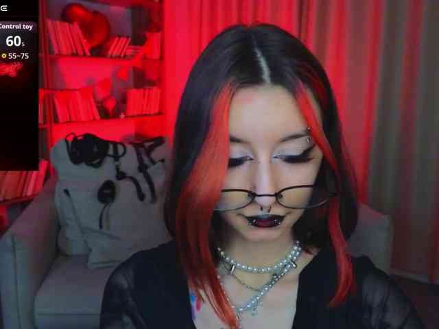 MistressMarcelline webcam