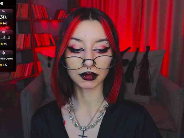 MistressMarcelline webcam