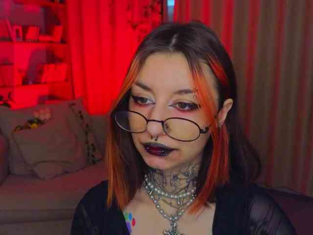 MistressMarcelline webcam