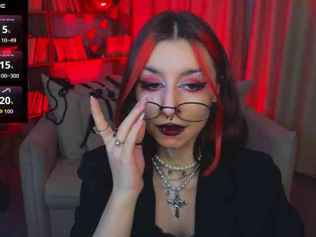 MistressMarcelline webcam