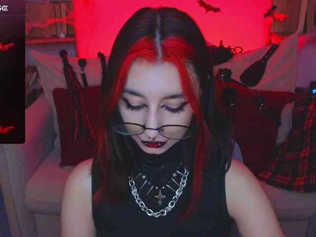 MistressMarcelline webcam