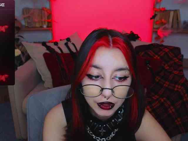 MistressMarcelline webcam