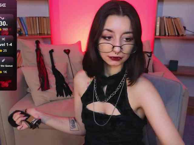 MistressMarcelline webcam