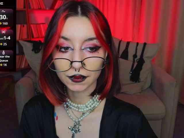 MistressMarcelline webcam