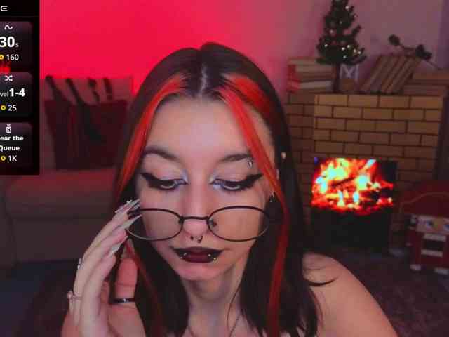 MistressMarcelline webcam