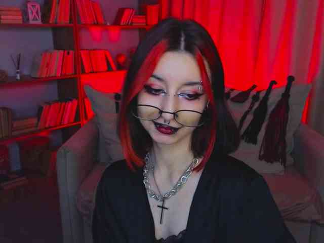 MistressMarcelline webcam