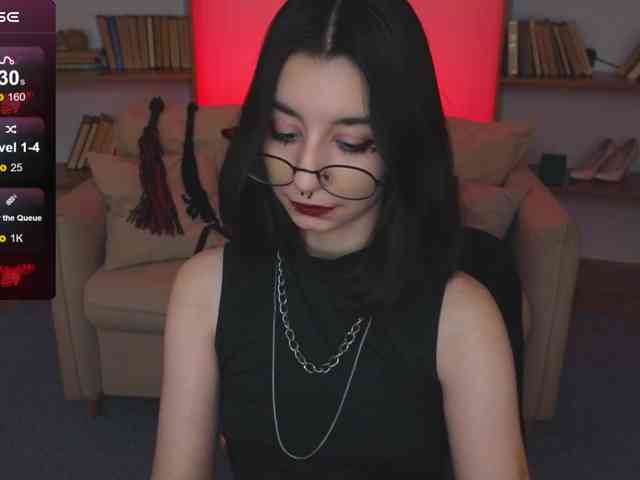 MistressMarcelline webcam