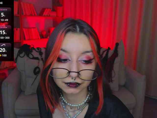 MistressMarcelline webcam