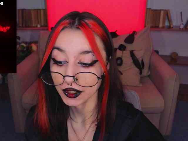 MistressMarcelline webcam