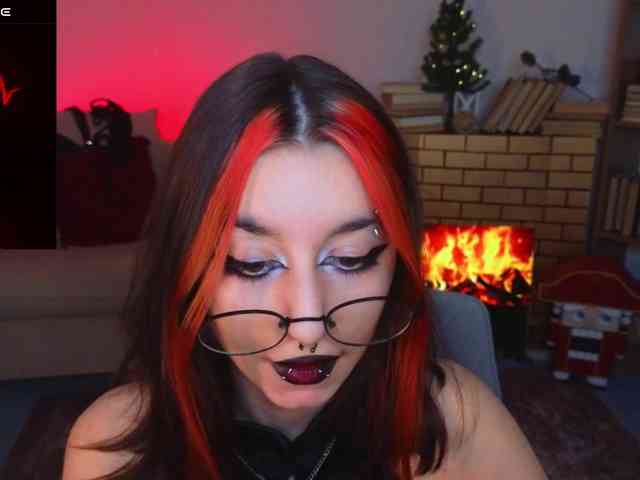 MistressMarcelline webcam