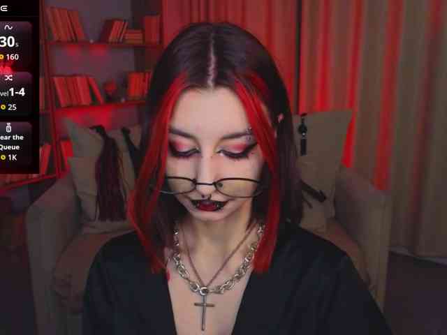 MistressMarcelline webcam